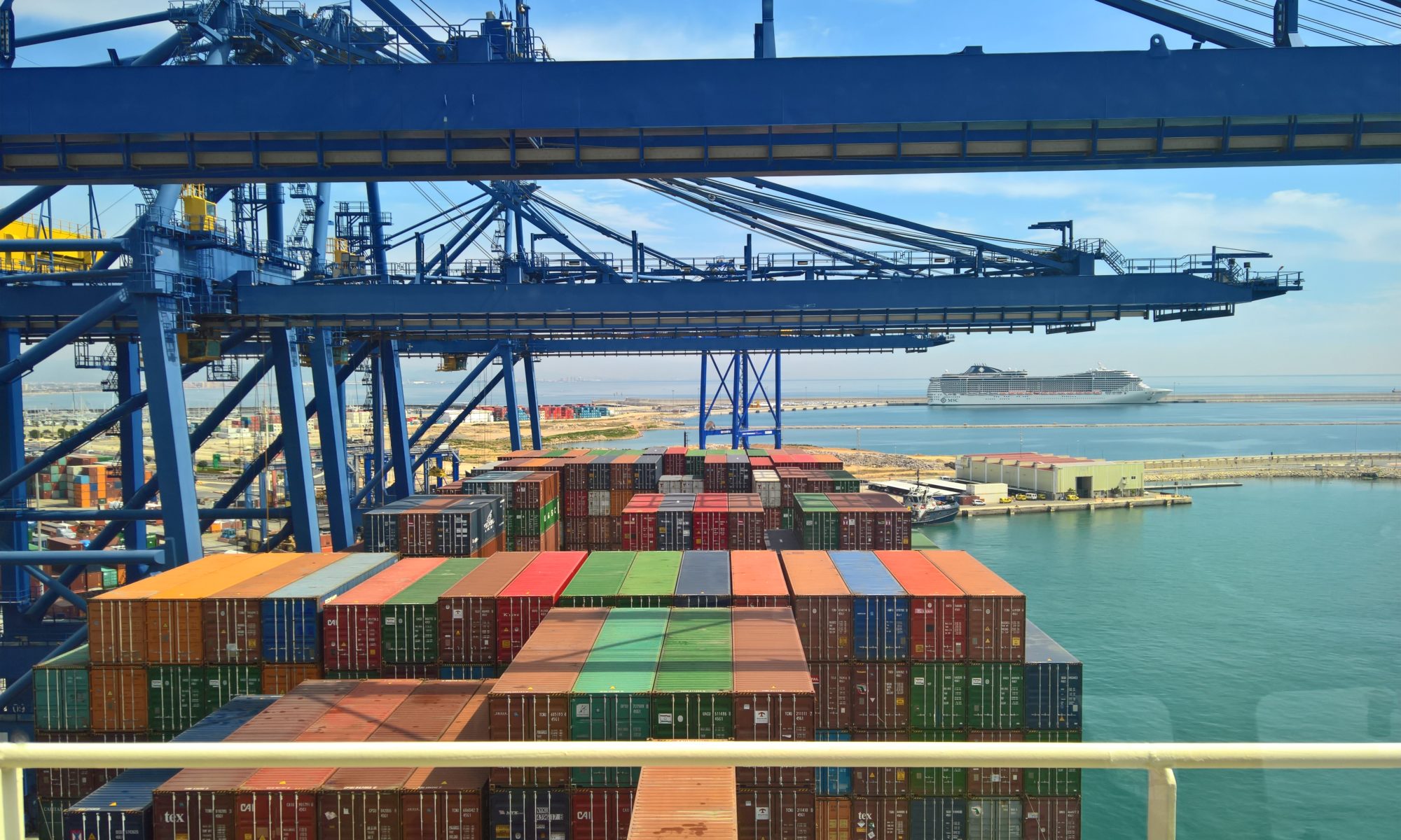 Valenciaport anota máximos en contenedores de importación y desciende ...