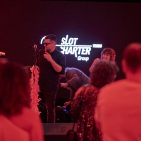 25 AÑOS - SLOT CHARTER